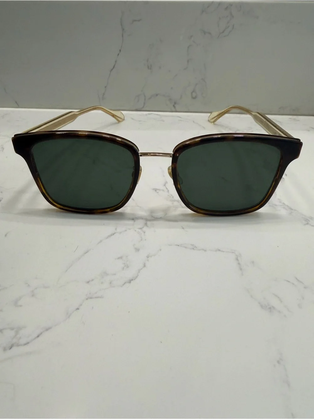 Authentic Gucci Black and Gold Square-Frame Sunglasses